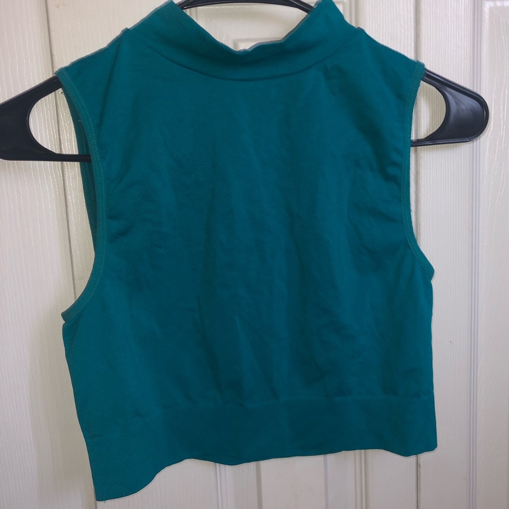 Cropped turquoise turtleneck
